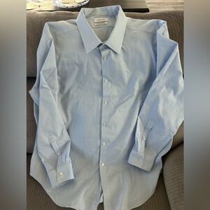 Men’s casual dress shirt by Calvin Klein Infinite non iron stretch button down
